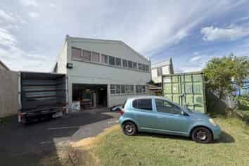 Standalone Mt Roskill Warehouse