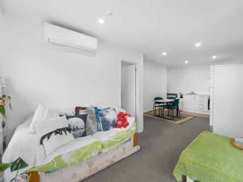 G02/28C Eileen Newey Place, Henderson