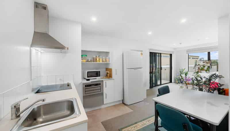 G02/28C Eileen Newey Place, Henderson