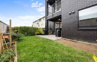 G02/28C Eileen Newey Place, Henderson
