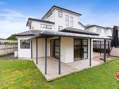 25 Drumbuoy Drive, Flat Bush