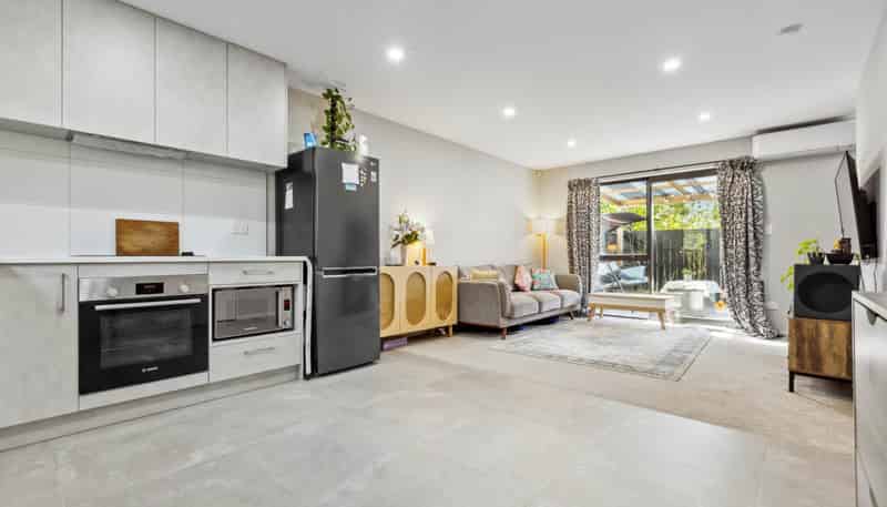 7/30 West Coast Road, Glen Eden