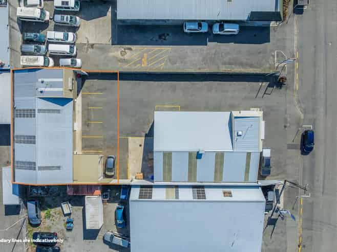 Versatile 266sqm Warehouse with Offices and Yard