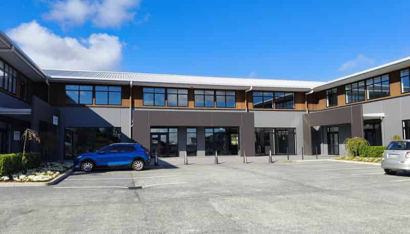 195-199 Universal Drive, Henderson