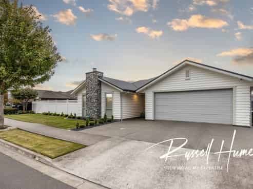 4 Churchill Drive, Fernside