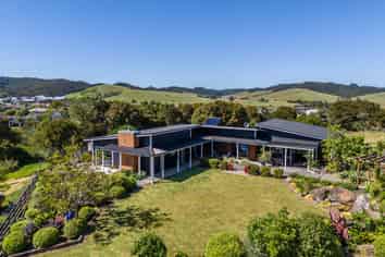 65 Jameson Esplanade, Paihia