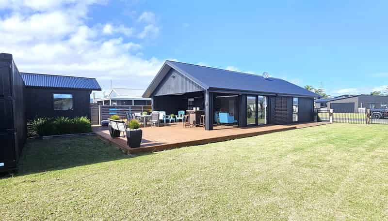  108 Kelly Jade Avenue, Matarangi