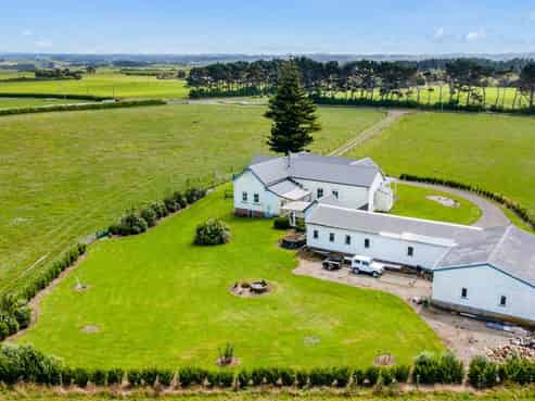 137A Lower Taumaha Road, Manutahi