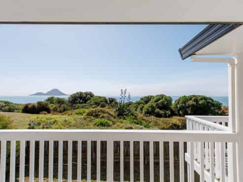 4 Commodores Close, Coastlands