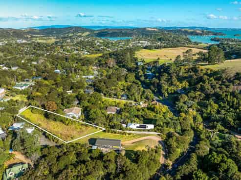 12B Te Toki Road, Ostend