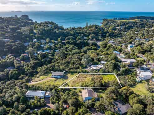 12B Te Toki Road, Ostend
