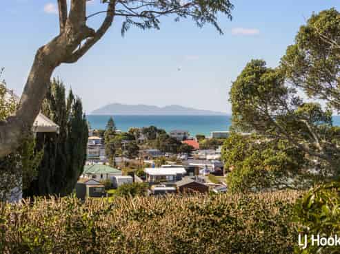21 The Crescent, Waihi Beach
