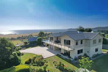 11 Oakham Street, Hampden