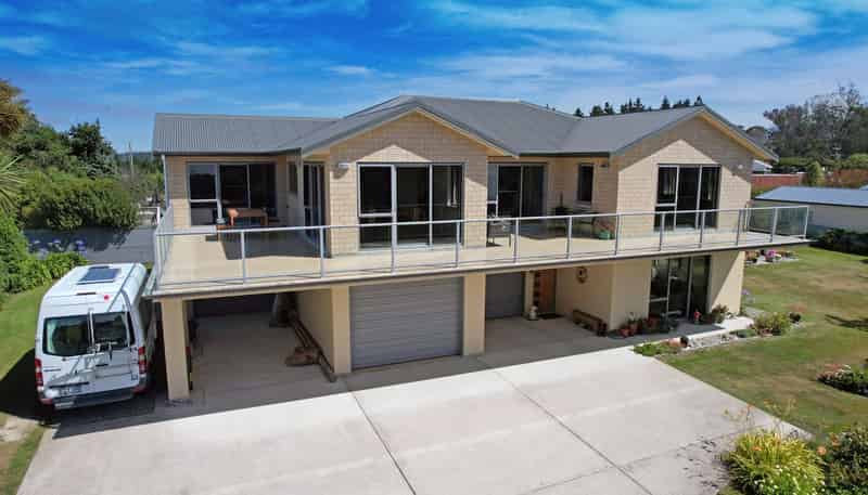 11 Oakham Street, Hampden
