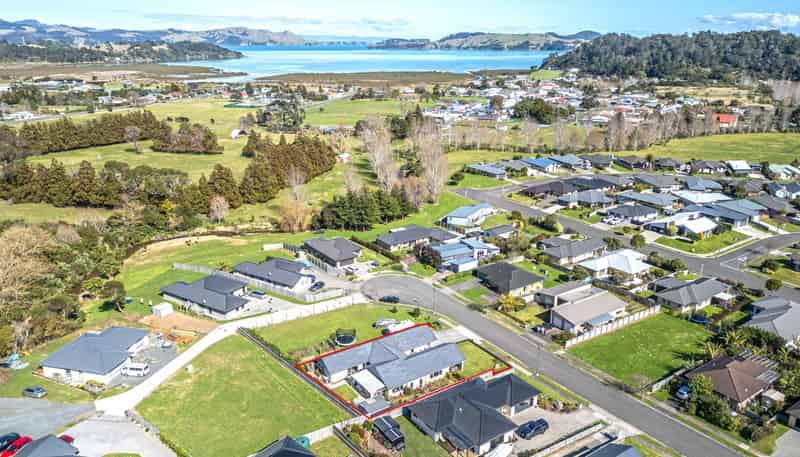 87 Greenhills Drive, Coromandel
