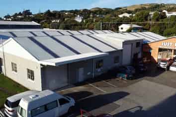 Warehouse plus offices - Mint condition!