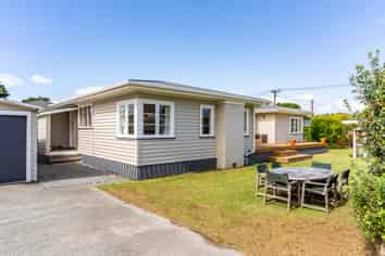 11 Argyle Street, Waipu
