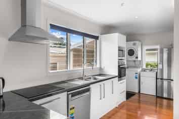 11 Argyle Street, Waipu