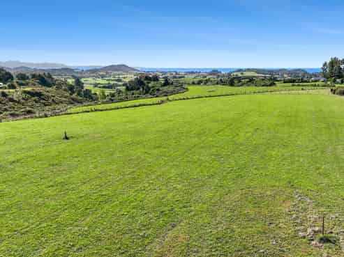 333  Packard Road, Takaka