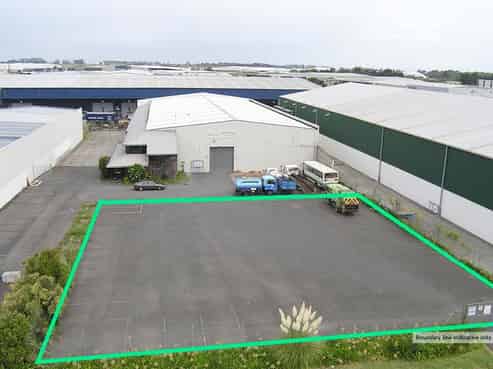CBRE | Hardstand and Fenced 1,450sqm Yard
