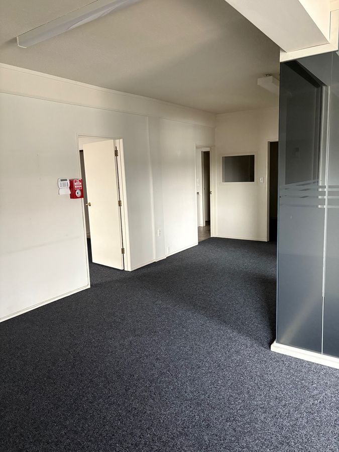 Office space with road frontage - Ansicht 5