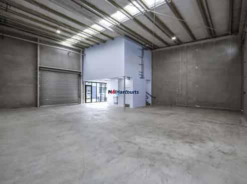 Versatile Industrial Warehouse