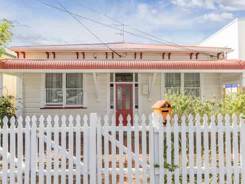 491 Adelaide Road, Berhampore