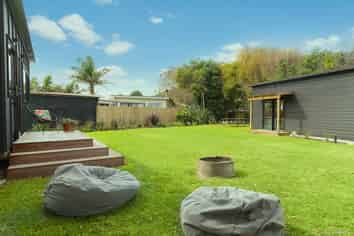 6 Mission Road, Port Waikato