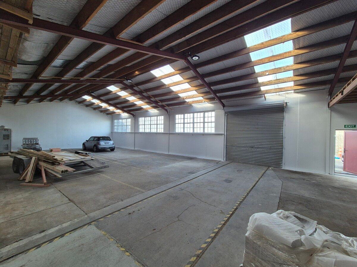 Everything Under One Roof! – pohled 3