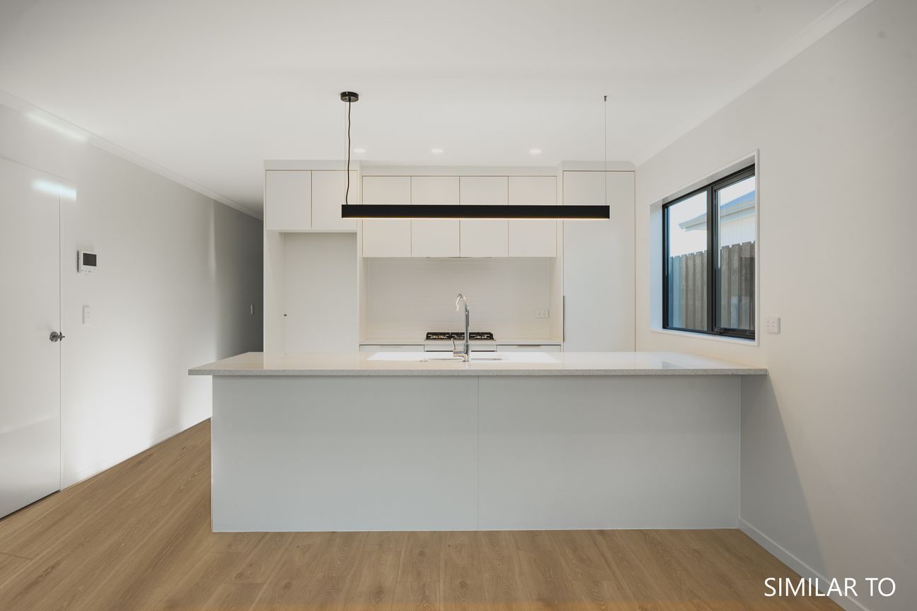 Brand New Standalone 2 Bed & 2 Bath - Mynd 3