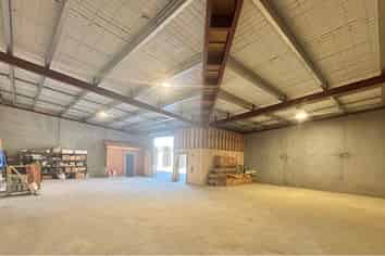 Brand New 225m² Industrial Unit 