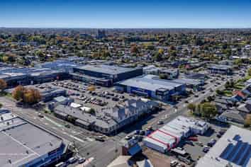 High profile Riccarton retail opportunity