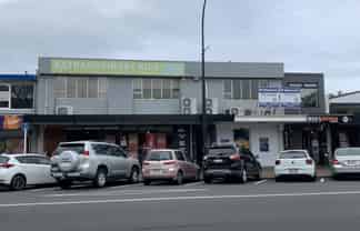 175 sqm Retail space in Browns Bay 