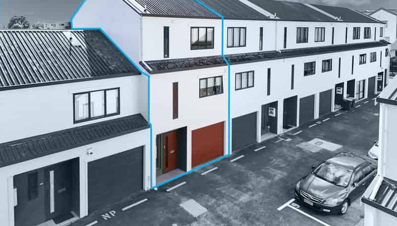 7/12 Ambrico Place, New Lynn