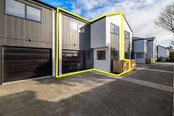 4 & 5/11 Brockworth Place, Riccarton