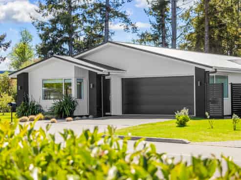 51 Noumea Drive, Rangatira Park