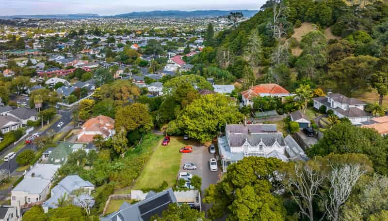 79 Owens Road, Epsom
