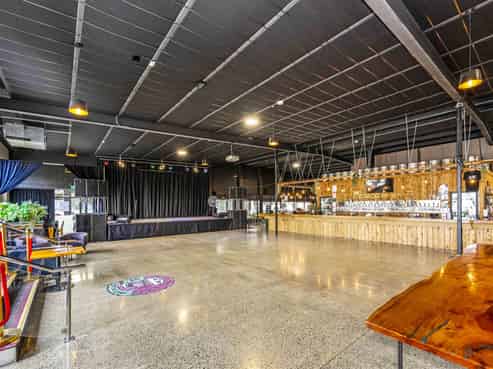 Whangaparāoa freehold, positioned to perform