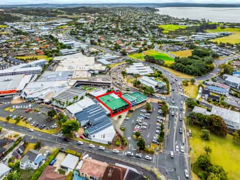 Whangaparāoa freehold, positioned to perform