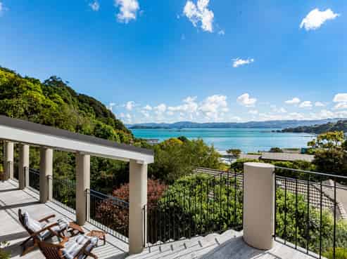 52 Walter Road, Lowry Bay, Eastbourne