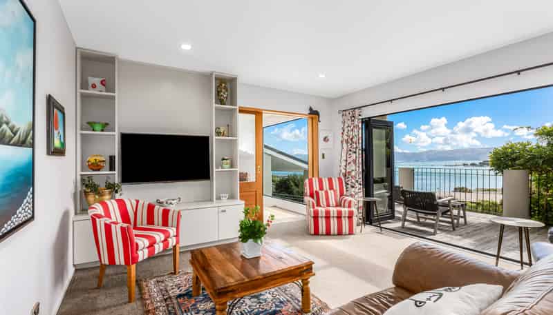 52 Walter Road, Lowry Bay, Eastbourne