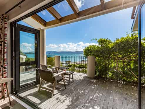 52 Walter Road, Lowry Bay, Eastbourne