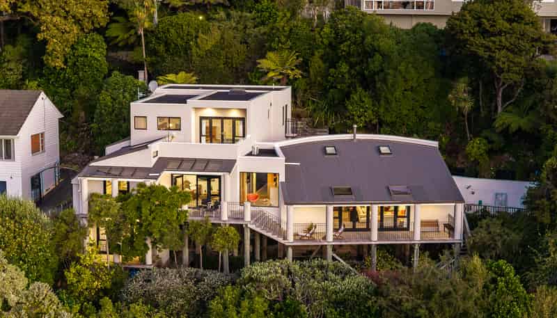 52 Walter Road, Lowry Bay, Eastbourne