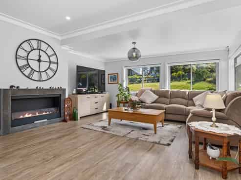 4 Vale Road, Riverside