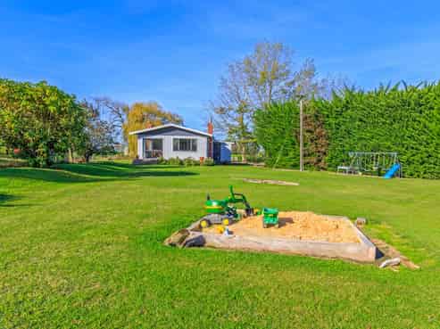 414 Naughton Road, Levels