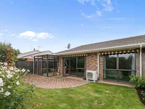 19B Peachgrove Terrace, Hillcrest