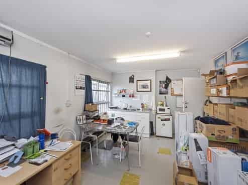 National branded tenant, 6-year lease