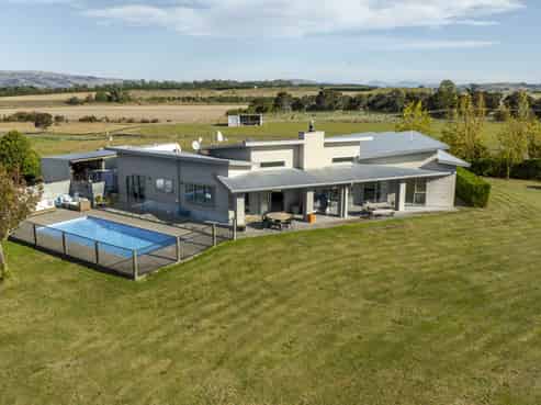 661 Cornwall Road, East Taratahi
