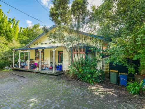 85b Woodglen Road, Glen Eden