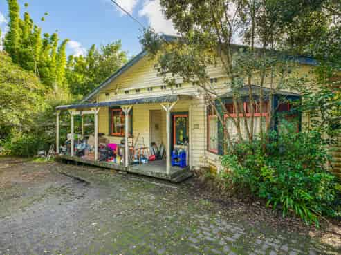 85b Woodglen Road, Glen Eden